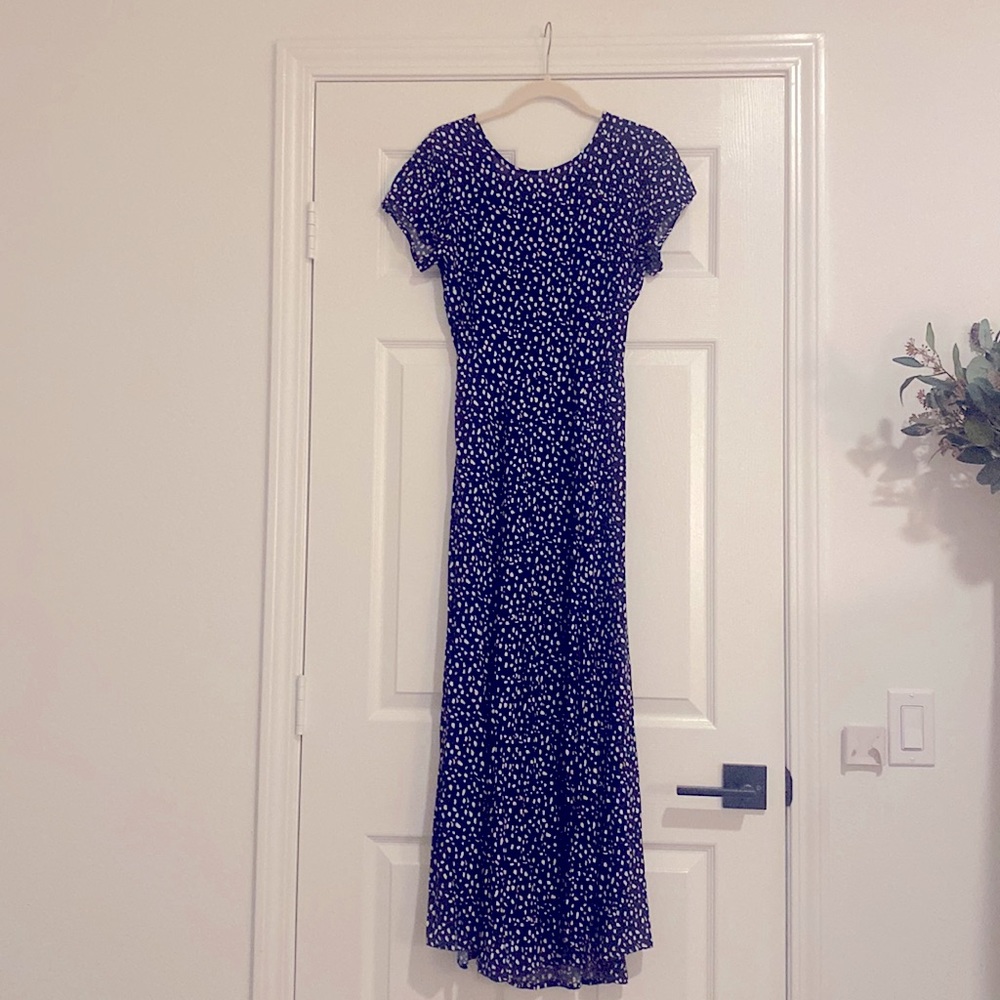 Blue spotted midi dress with slit